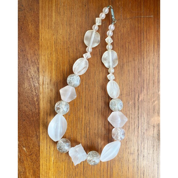 Vintage Pale Pastel Pink Silver Tinsel Translucent Frosted Bead Chunky Necklace - Picture 6 of 6